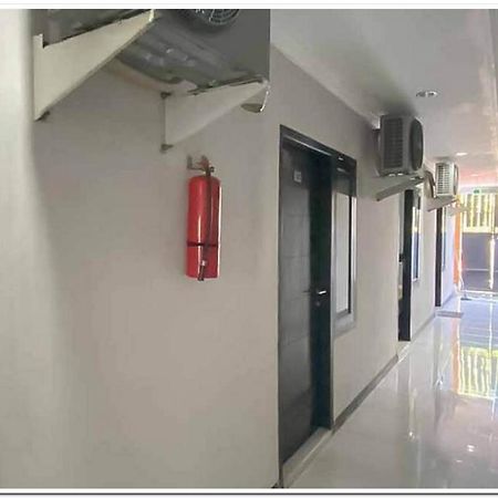 Losmen Family Syariah Bypass Juanda Mitra Reddoorz Brebek ภายนอก รูปภาพ