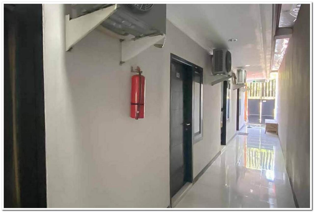 Losmen Family Syariah Bypass Juanda Mitra Reddoorz Brebek ภายนอก รูปภาพ